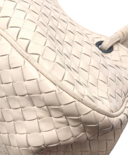 BOTTEGA VENETA（ボッテガベネタ）BOTTEGA VENETA (ボッテガベネタ) イントレチャートサッチェルバッグ ベージュの古着・服飾アイテム