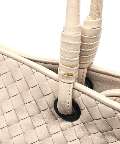 BOTTEGA VENETA（ボッテガベネタ）BOTTEGA VENETA (ボッテガベネタ) イントレチャートサッチェルバッグ ベージュの古着・服飾アイテム