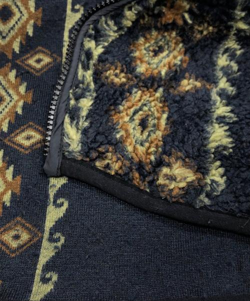 stussy（ステューシー）stussy (ステューシー) NOMA t.d. (ノーマティーディー) Lima Jacquard Sherpa Jacket ネイビー×カーキ サイズ:SIZE Lの古着・服飾アイテム