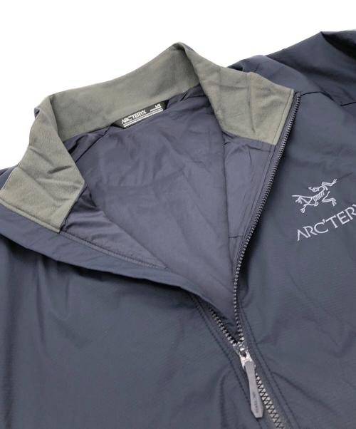 ARC'TERYX（アークテリクス）ARC'TERYX (アークテリクス) Atom Jacket M/アトムジャケット ネイビー サイズ:Lの古着・服飾アイテム