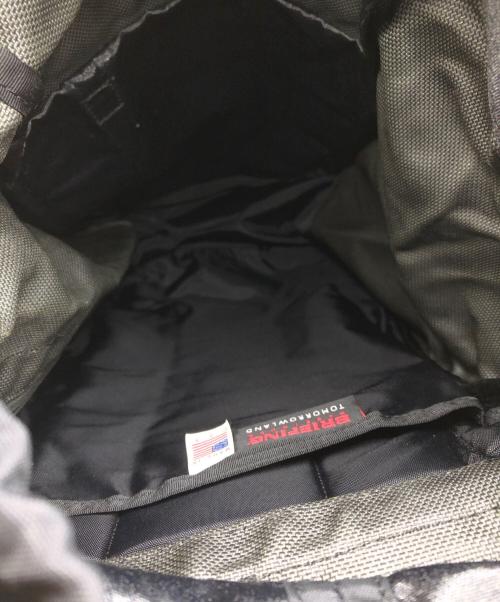 BRIEFING（ブリーフィング）BRIEFING (ブリーフィング) TOMORROW LAND (トゥモローランド) 別注FLAP PACK/バックパック/リュック グレーの古着・服飾アイテム