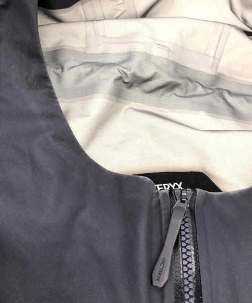 ARC'TERYX（アークテリクス）ARC'TERYX (アークテリクス) Beta jacket ネイビー サイズ:Lの古着・服飾アイテム