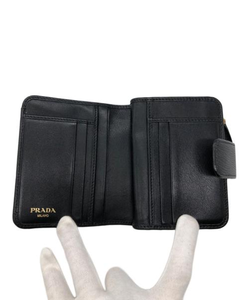 PRADA（プラダ）PRADA (プラダ) コンパクトウォレット ブラックの古着・服飾アイテム