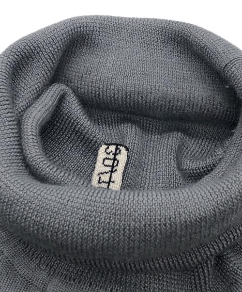 30/70（トレンタセッタンタ）30/70 (トレンタセッタンタ) カシミヤシルクタートルネックニット グレー サイズ:SIZE Lの古着・服飾アイテム