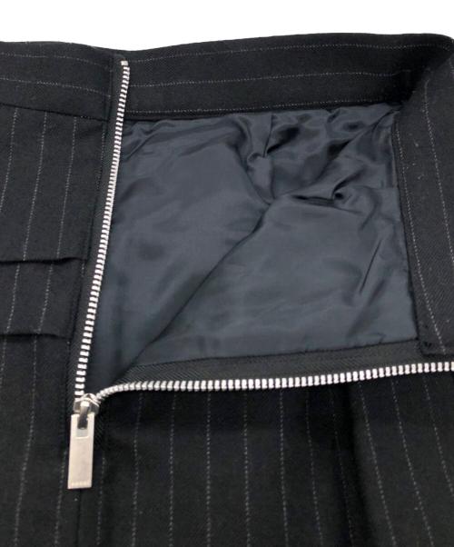 sacai（サカイ）sacai (サカイ) フリルストライプスカート ブラック サイズ:SIZE 1の古着・服飾アイテム
