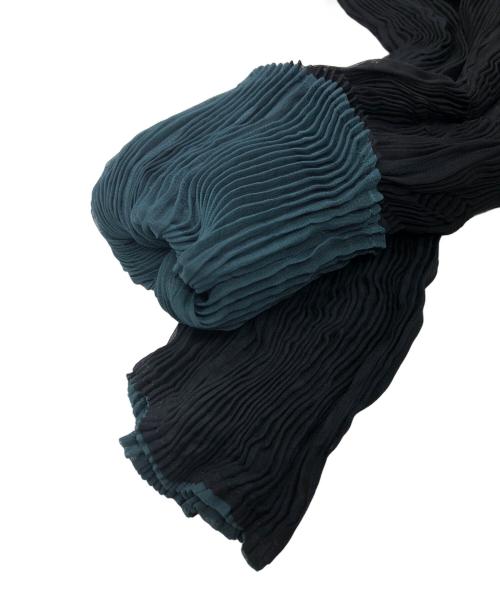ISSEY MIYAKE（イッセイミヤケ）ISSEY MIYAKE (イッセイミヤケ) プリーツショールカーディガン ブラック×グリーン サイズ:SIZE 2の古着・服飾アイテム