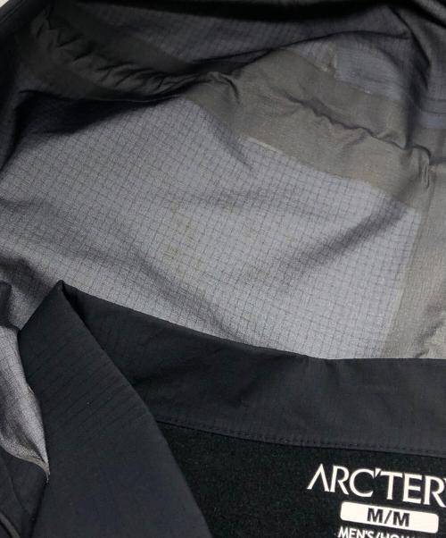 ARC'TERYX（アークテリクス）ARC'TERYX (アークテリクス) BETA AR JACKET/ベータ AR ジャケット ブラック サイズ:SIZE Mの古着・服飾アイテム
