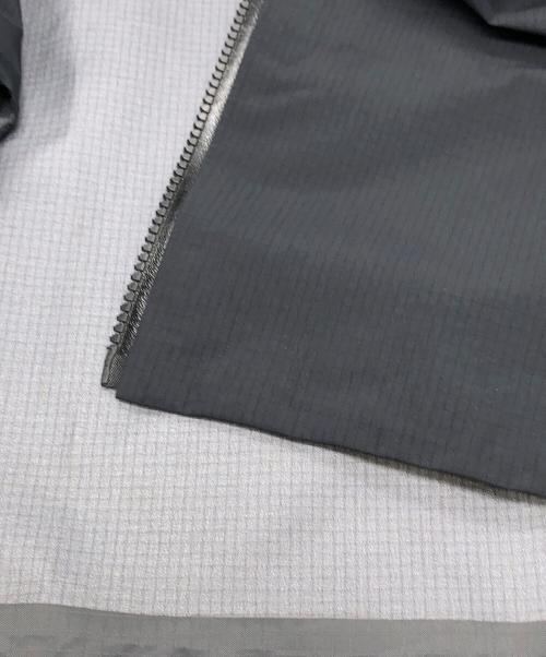 ARC'TERYX（アークテリクス）ARC'TERYX (アークテリクス) BETA AR JACKET/ベータ AR ジャケット ブラック サイズ:SIZE Mの古着・服飾アイテム