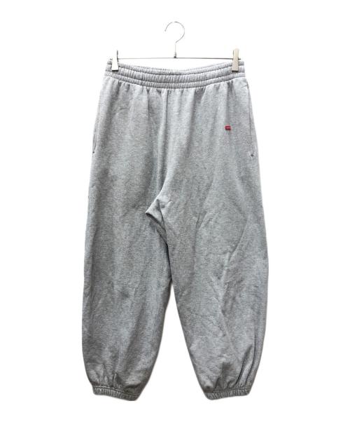 SUPREME（シュプリーム）SUPREME (シュプリーム) Small Box Sweatpant/スモールボックススウェットパンツ グレー サイズ:SIZE Sの古着・服飾アイテム