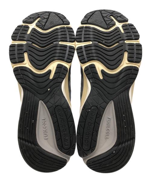 NEW BALANCE（ニューバランス）NEW BALANCE (ニューバランス) U990GR6 グレー×ベージュ サイズ:SIZE US 8の古着・服飾アイテム