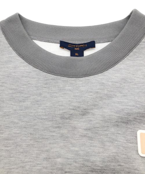 LOUIS VUITTON（ルイ ヴィトン）LOUIS VUITTON (ルイ ヴィトン) ロゴワッペンクルーネックスウェット グレー サイズ:SIZE XLの古着・服飾アイテム