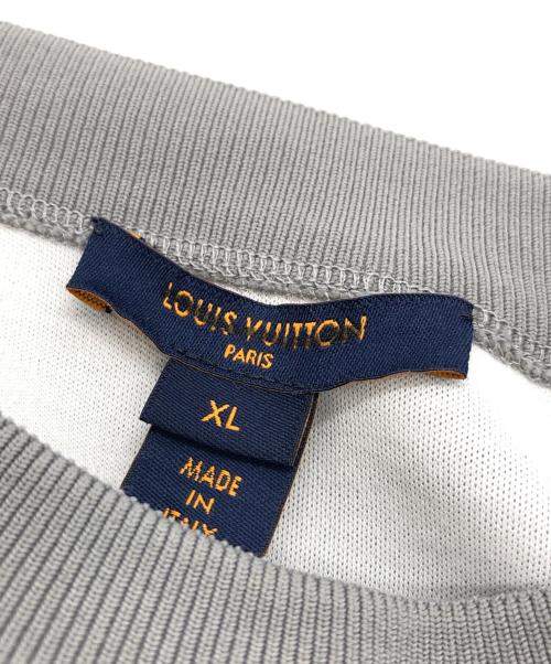 LOUIS VUITTON（ルイ ヴィトン）LOUIS VUITTON (ルイ ヴィトン) ロゴワッペンクルーネックスウェット グレー サイズ:SIZE XLの古着・服飾アイテム