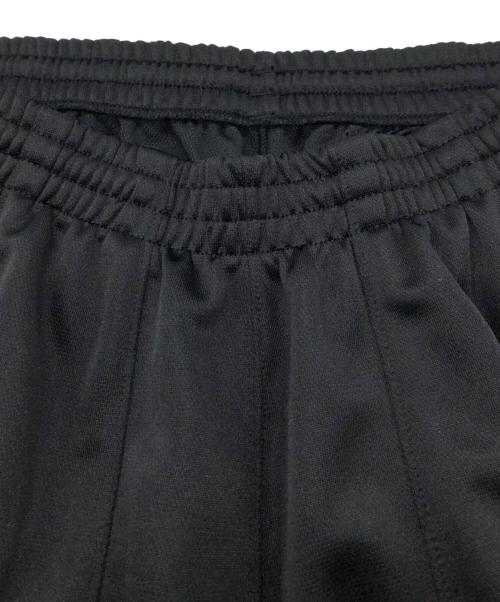 Needles（ニードルズ）Needles (ニードルズ) FREAK'S STORE (フリークスストア) 別注ヒザデルトラックパンツ ブラック×パープル サイズ:SIZE Sの古着・服飾アイテム