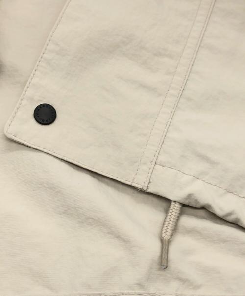 Barbour（バブアー）Barbour (バブアー) TRANSPORT ナイロンジャケット ベージュ サイズ:SIZE 440の古着・服飾アイテム