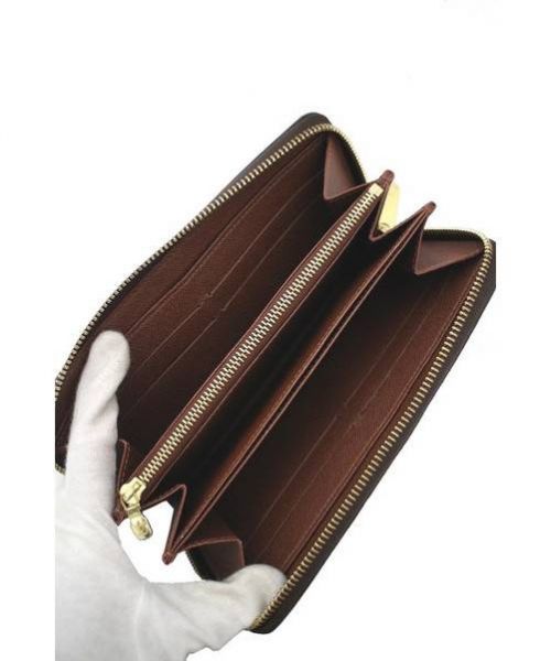 LOUIS VUITTON（ルイ ヴィトン）LOUIS VUITTON (ルイヴィトン) ジッピー・ウォレット ブラウン サイズ:- ジッピー・ウォレット モノグラム M60017の古着・服飾アイテム