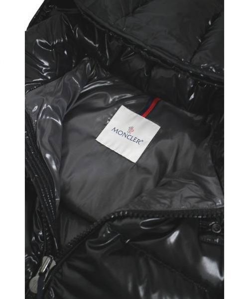 MONCLER（モンクレール）MONCLER (モンクレール) ダウンジャケット ブラック サイズ:SIZE 2 MAYA　アウトレット品の古着・服飾アイテム