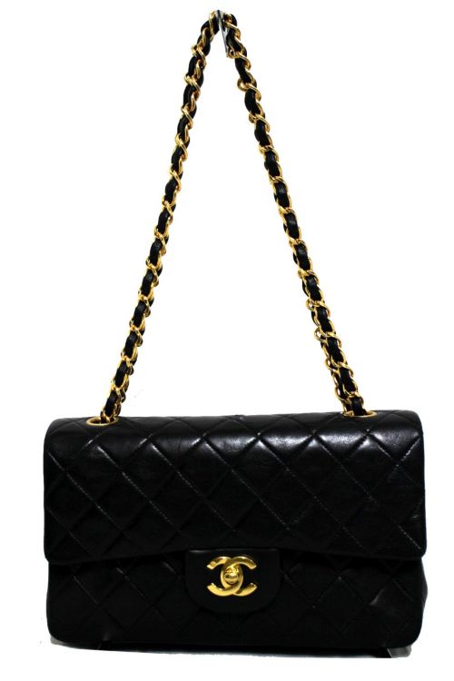 CHANEL（シャネル）CHANEL (シャネル) チェーンショルダーバッグ マトラッセ 1953000の古着・服飾アイテム