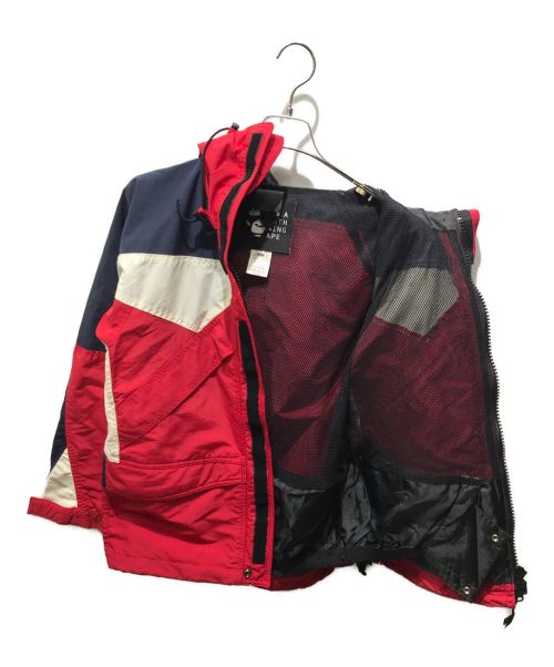 A BATHING APE（ア ベイシング エイプ）A BATHING APE (アベイシングエイプ) ナイロンジャケット レッド サイズ:Sの古着・服飾アイテム