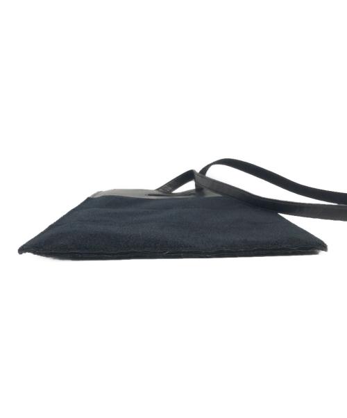 MM6 Maison Margiela（エムエムシックスメゾンマルジェラ）MM6 Maison Margiela (エムエムシックスメゾンマルジェラ) マジックテープショルダーバッグ　S54WG0018 ブラックの古着・服飾アイテム
