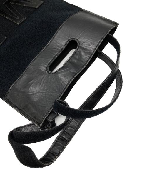 MM6 Maison Margiela（エムエムシックスメゾンマルジェラ）MM6 Maison Margiela (エムエムシックスメゾンマルジェラ) マジックテープショルダーバッグ　S54WG0018 ブラックの古着・服飾アイテム