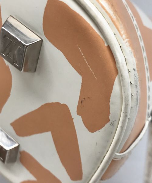 LOUIS VUITTON（ルイ ヴィトン）LOUIS VUITTON (ルイ ヴィトン) ハンドバッグ　M92176　グラフィティ アルマ ホリゾンタル ホワイト×ベージュの古着・服飾アイテム