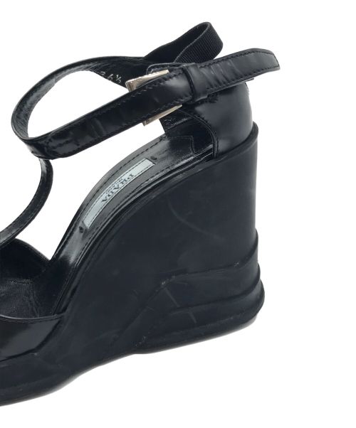 PRADA（プラダ）PRADA (プラダ) ラバーウェッジアンクルTストラップパンプス ブラック サイズ:36 1/2の古着・服飾アイテム