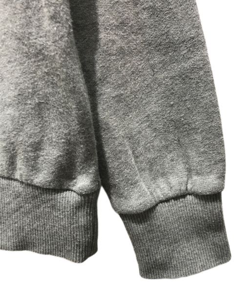 MONCLER（モンクレール）MONCLER (モンクレール) BOXロゴワッペン付 クルーネック スウェット　E29548026750 グレー サイズ:140㎝の古着・服飾アイテム