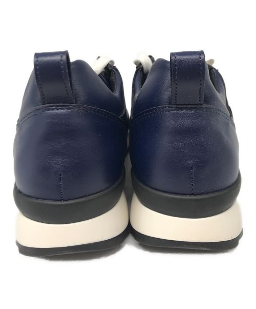 LOVE MOSCHINO（ラブモスキーノ）LOVE MOSCHINO (ラブモスキーノ) レザーローカットスニーカー　JA15022G14IA0751 ネイビー サイズ:40の古着・服飾アイテム