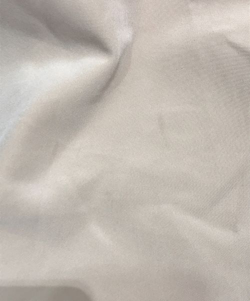 FOXEY NEWYORK（フォクシーニューヨーク）FOXEY NEWYORK (フォクシーニューヨーク) ノースリーブワンピース　31026-NSOFX206P-2 ベージュ サイズ:42の古着・服飾アイテム