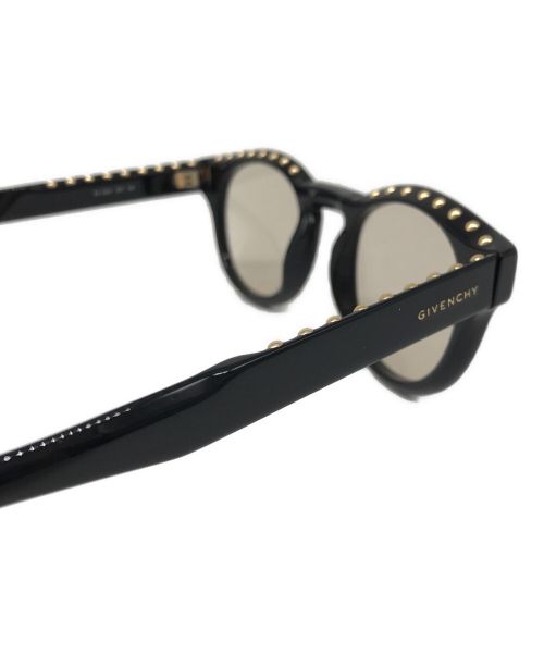 GIVENCHY（ジバンシィ）GIVENCHY (ジバンシィ) スタッズサングラス　GV 0007 807 145 ブラックの古着・服飾アイテム