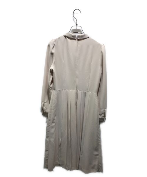 CELFORD（セルフォード）CELFORD (セルフォード) ボウタイプリーツワンピース　CWF0211040 ベージュ サイズ:34の古着・服飾アイテム