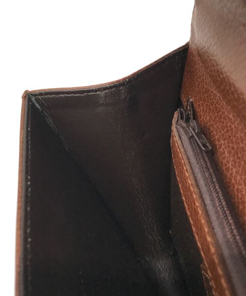 VALENTINO GARAVANI（ヴァレンティノ・ガラヴァーニ）VALENTINO GARAVANI (ヴァレンティノ・ガラヴァーニ) クラッチバッグ ブラウンの古着・服飾アイテム