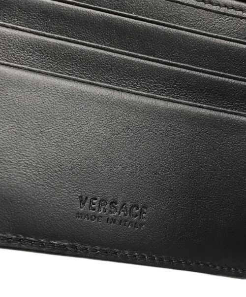 VERSACE（ヴェルサーチェ）VERSACE (ヴェルサーチ) 2つ折り財布 ボルドー サイズ:記載なしの為実寸参照の古着・服飾アイテム