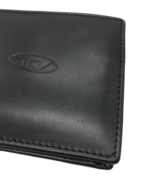 DIESEL（ディーゼル）DIESEL (ディーゼル) Dロゴ 二つ折りウォレット　X08841PR227 ブラックの古着・服飾アイテム