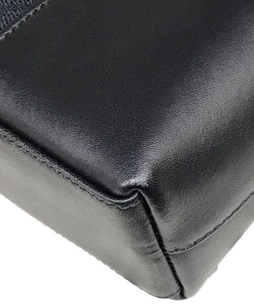 GUCCI（グッチ）GUCCI (グッチ) GGキャンバスワンショルダーバッグ　001・4231 ブラック×ネイビーの古着・服飾アイテム