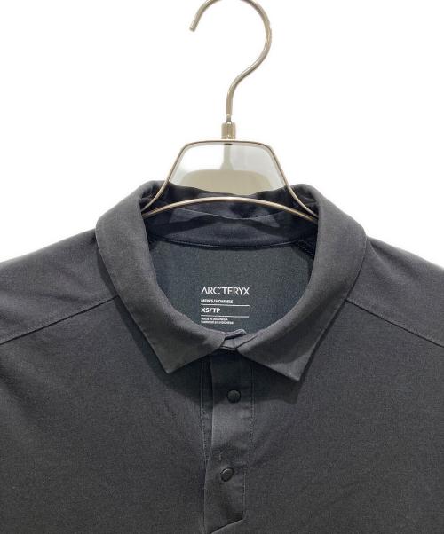 ARC'TERYX（アークテリクス）ARC'TERYX (アークテリクス) Captive Polo SS Shirt　X000005910 ブラック サイズ:XSの古着・服飾アイテム