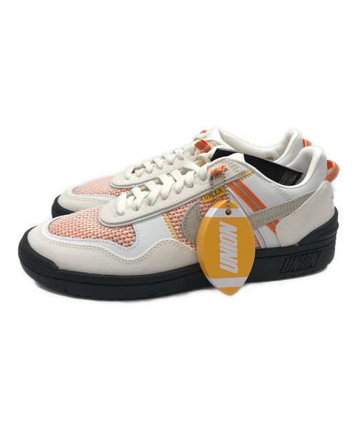 NIKE（ナイキ）NIKE (ナイキ) UNION (ユニオン) ローカットスニーカー　FIELD GENERAL SP U FQ9003-001 シューレース・黒タグ付 ホワイト×オレンジ サイズ:27.5 未使用品の古着・服飾アイテム