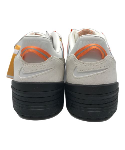 NIKE（ナイキ）NIKE (ナイキ) UNION (ユニオン) ローカットスニーカー　FIELD GENERAL SP U FQ9003-001 シューレース・黒タグ付 ホワイト×オレンジ サイズ:27.5 未使用品の古着・服飾アイテム