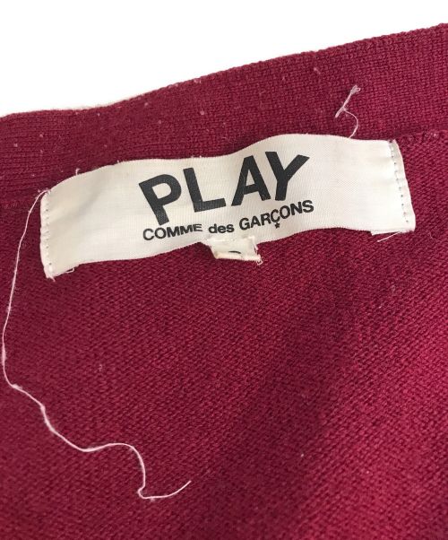 PLAY COMME des GARCONS（プレイコムデギャルソン）PLAY COMME des GARCONS (プレイ コムデギャルソン) ダブルハートワッペンVネックウールニットカーディガン　AZ-N058 ボルドー サイズ:Sの古着・服飾アイテム