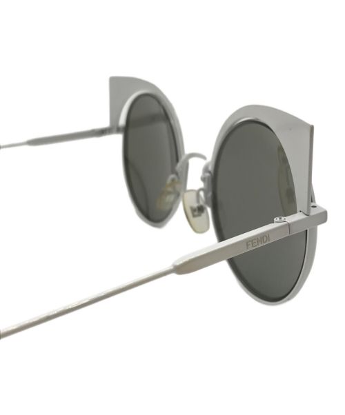 FENDI（フェンディ）FENDI (フェンディ) サングラス　FF 0177/S ホワイト サイズ:53□22の古着・服飾アイテム
