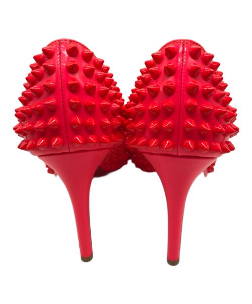 Christian Louboutin（クリスチャン・ルブタン）Christian Louboutin (クリスチャン・ルブタン) Pigalle Spikes 100 Patent ピンク サイズ:35の古着・服飾アイテム