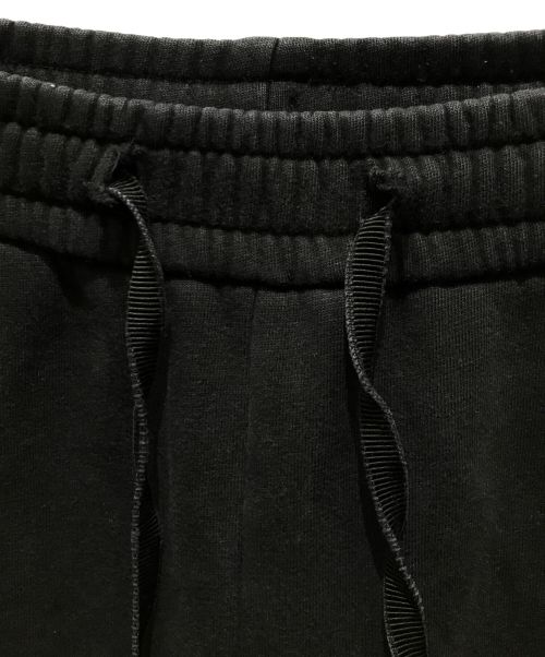 MONCLER（モンクレール）MONCLER (モンクレール) ロゴパッチ スウェットロングパンツ　F20938H70100 V8053 ブラック サイズ:Ｓの古着・服飾アイテム
