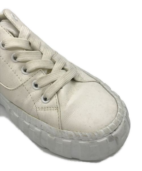 FENDI（フェンディ）FENDI (フェンディ) ローカットスニーカー　8E8109 ホワイト サイズ:36の古着・服飾アイテム