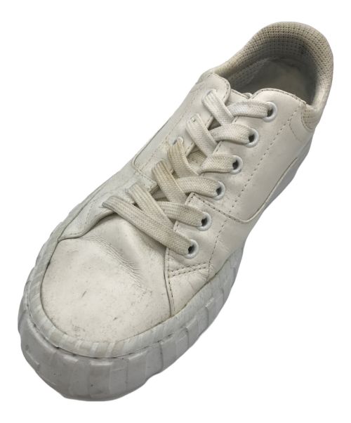 FENDI（フェンディ）FENDI (フェンディ) ローカットスニーカー　8E8109 ホワイト サイズ:36の古着・服飾アイテム