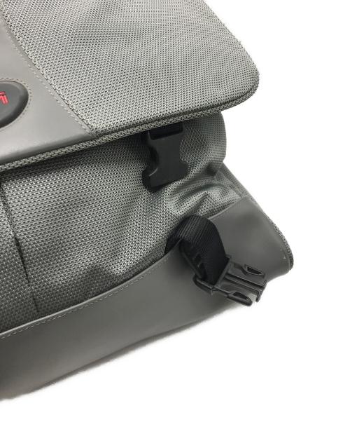 TUMI（トゥミ）TUMI (トゥミ) メッセンジャーバッグ　廃版モデル  グレーの古着・服飾アイテム