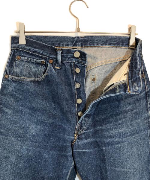 LEVI'S（リーバイス）LEVI'S (リーバイス) セルビッチデニムパンツ　501XX 革パッチ オフセット 隠しリベット 通常R BIGE インディゴ サイズ:下記参照の古着・服飾アイテム
