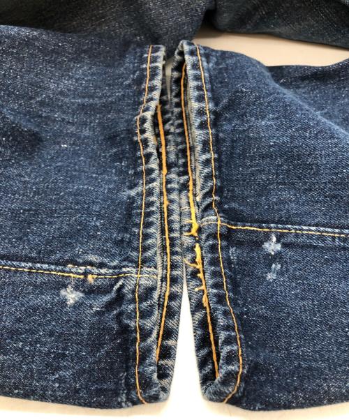 LEVI'S（リーバイス）LEVI'S (リーバイス) セルビッチデニムパンツ　501XX 革パッチ オフセット 隠しリベット 通常R BIGE インディゴ サイズ:下記参照の古着・服飾アイテム