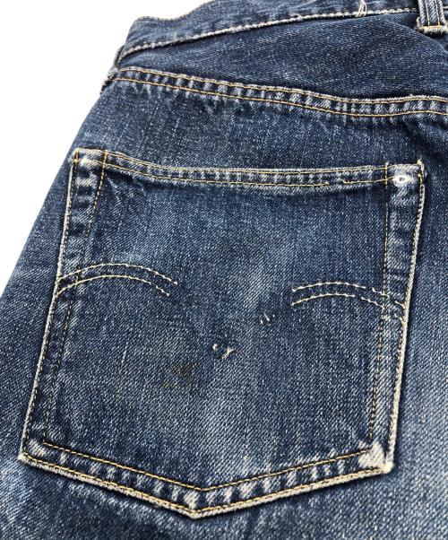 LEVI'S（リーバイス）LEVI'S (リーバイス) セルビッチデニムパンツ　501XX 革パッチ オフセット 隠しリベット 通常R BIGE インディゴ サイズ:下記参照の古着・服飾アイテム