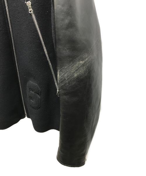 MM6 Maison Margiela（エムエムシックスメゾンマルジェラ）MM6 Maison Margiela (エムエムシックス メゾンマルジェラ) ハの字 5-ZIP LEATHER JACKET　S62AN0079　22AW イタリア製 ブラック サイズ:Lの古着・服飾アイテム
