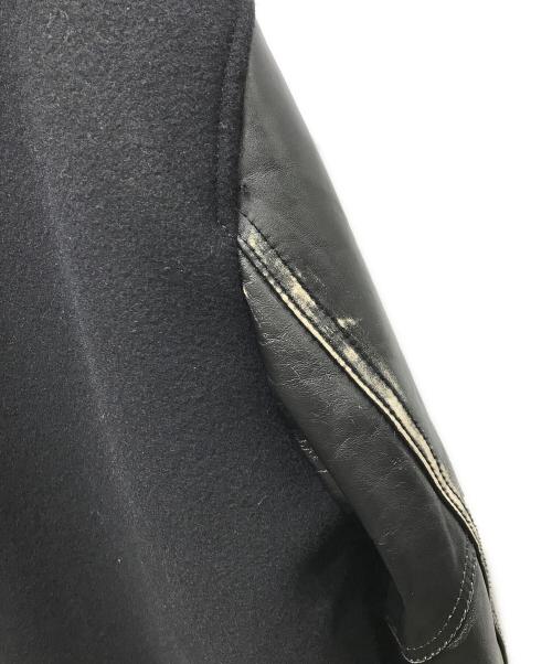 MM6 Maison Margiela（エムエムシックスメゾンマルジェラ）MM6 Maison Margiela (エムエムシックス メゾンマルジェラ) ハの字 5-ZIP LEATHER JACKET　S62AN0079　22AW イタリア製 ブラック サイズ:Lの古着・服飾アイテム